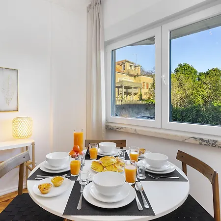 Whome Peaceful Family Away From Noise Appartement Algés